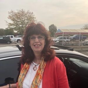 Meet your Posher, Debra